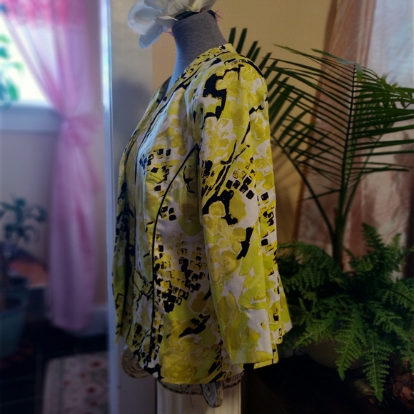 Open Front Jacket - Picture 3 of 9